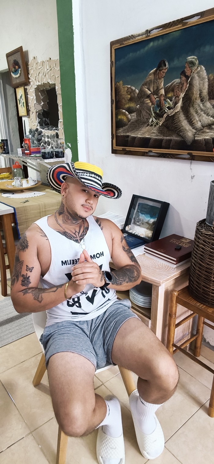 CHICO DE COMPAÑÍA VENEZOLANO EN LAS PALMAS X