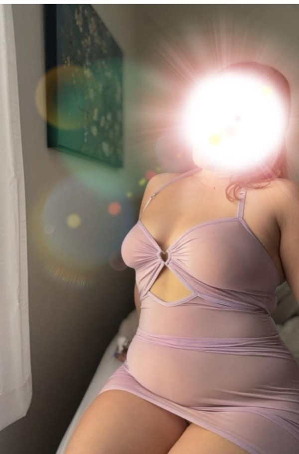 CHICA CURVI SENSUAL Y EXÓTICA