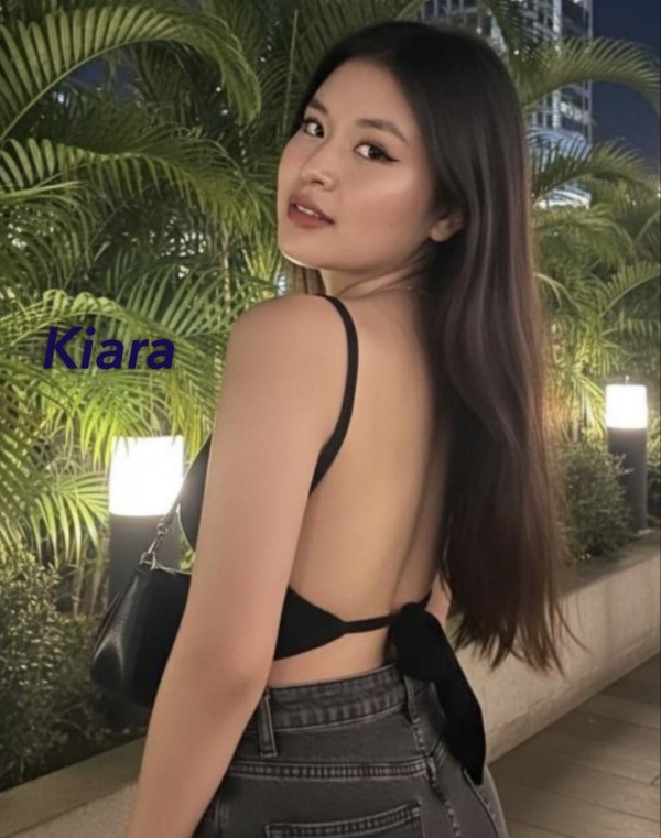 Kiara Exótica Festera Universitaria espectacular de vuelta en Madrid