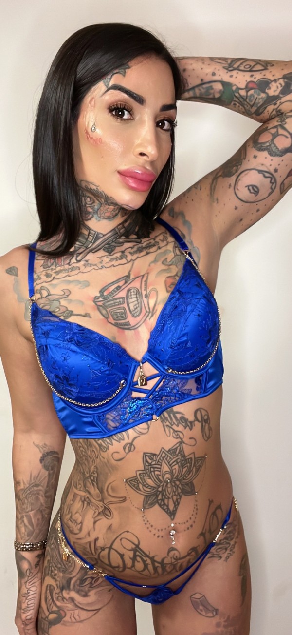 ALEXIA LAMBORDI TRANS ESPAÑOLA TODA TATUADA