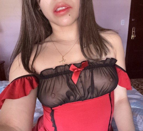 Totana Selena jovencita cariñosa educada