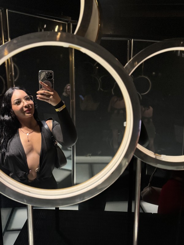 PARTYGIRL outcall to hotels, homes, yacht