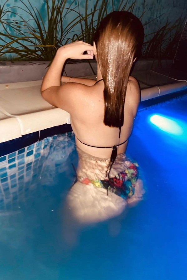 NATASHA PARAGUAY NOVEDAD SANTANDER JOVEN FOLLADORA