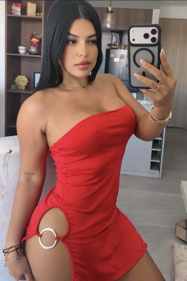 Muy juguetona te saco la leche disponible 24 hrs cuerpo de gimnasio