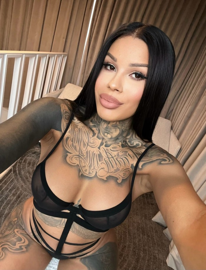SOFIA DELICIOSA CHICA MULTIORGASMICA COMPLACIENTE