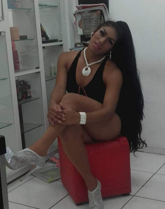 CHICA TRANS RECIÉN  LLEGADA