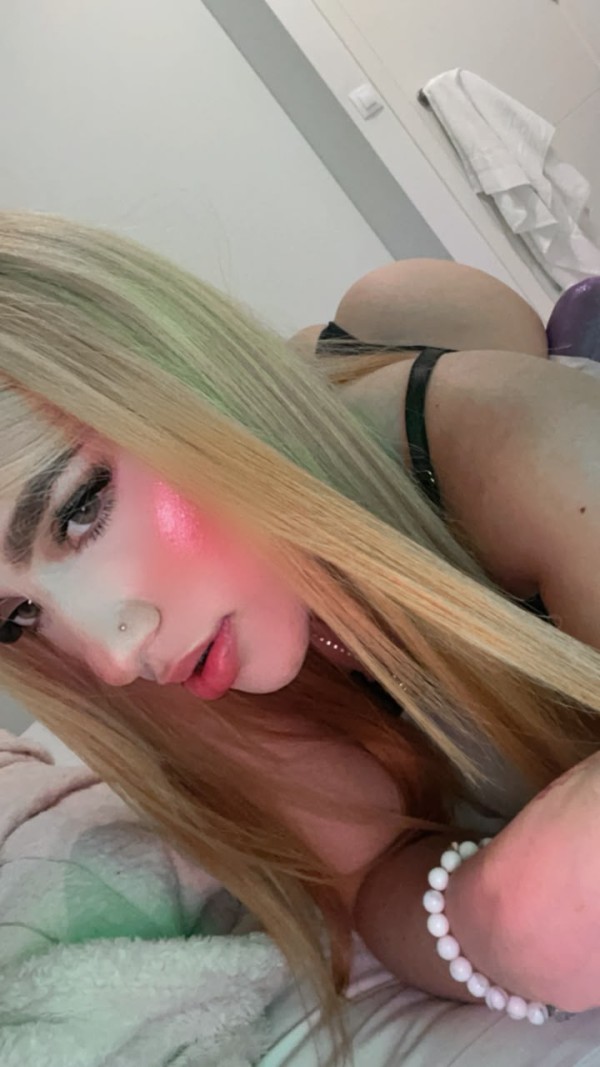 Hola amores soy Wendy soy nueva en Benidorm