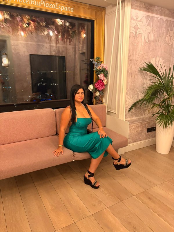 SOY ARDIENTE, ELEGANTE Y MUY NATURAL