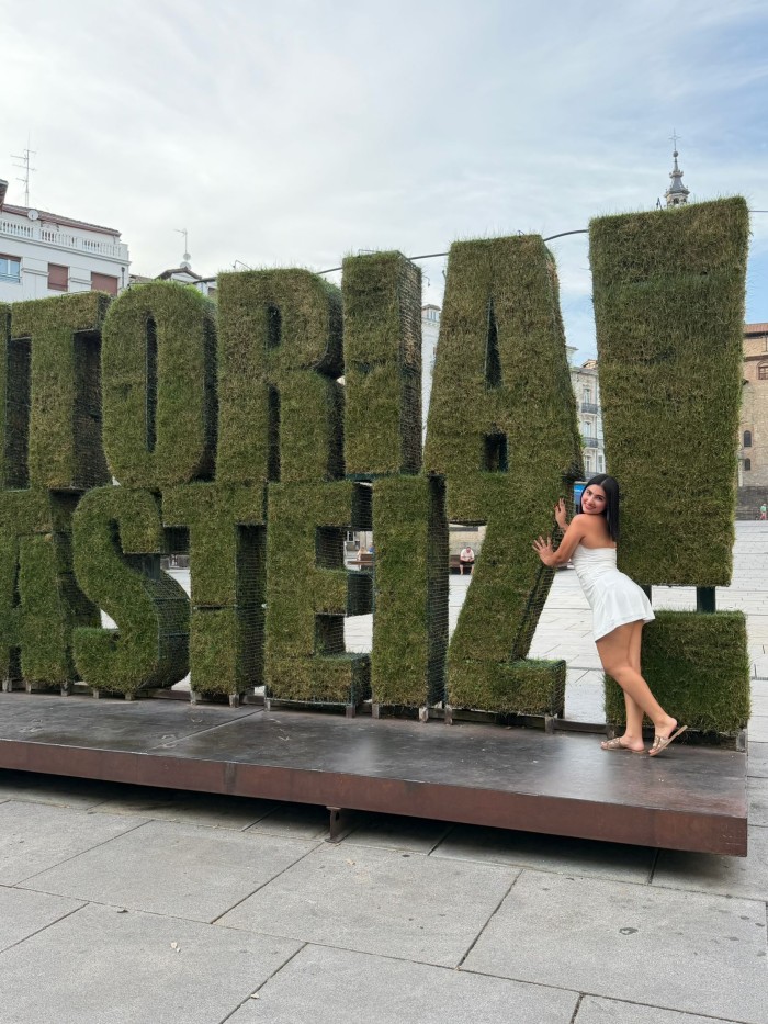 MORENA DIVINA FIESTERA FOGOSA Y PLACENTERA