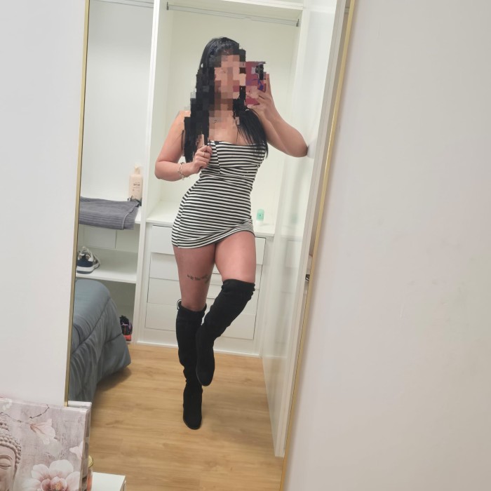 LATINA CALIENTE Y MUY MORBOSA ATRÉVETE
