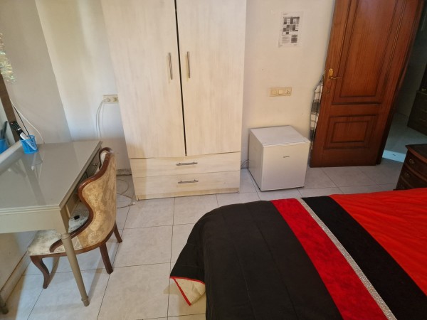 Habitaciones para señoritas 150 €  semana