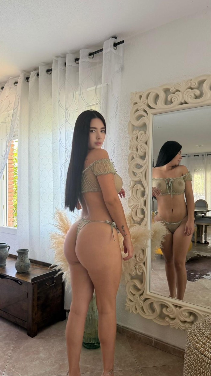 QUITAME MIS TANGUITAS CON LA BOCA ESTOY CALIENTE