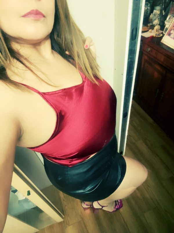 SEXY MORBOSA SOY IMPLICADA ME GUSTA LAS FIESTAS