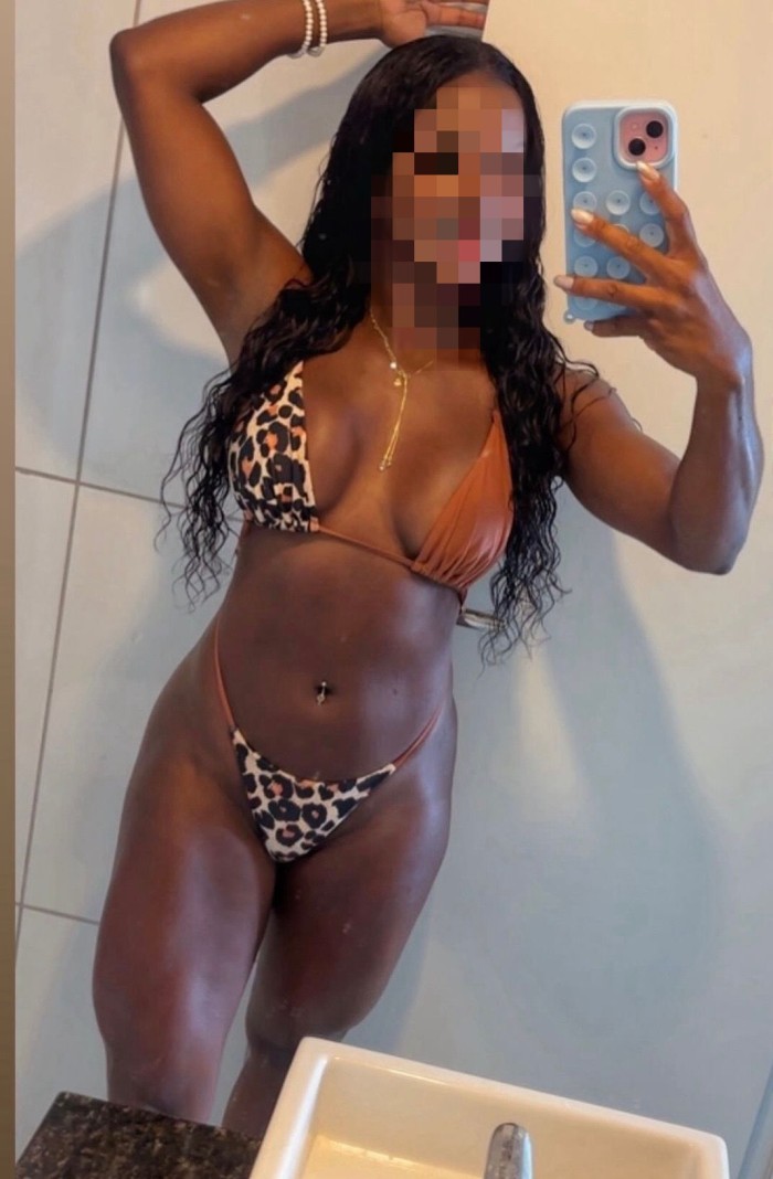 LATINA ATREVIDA ALEGRE CARIÑOSA DIVERTIDA