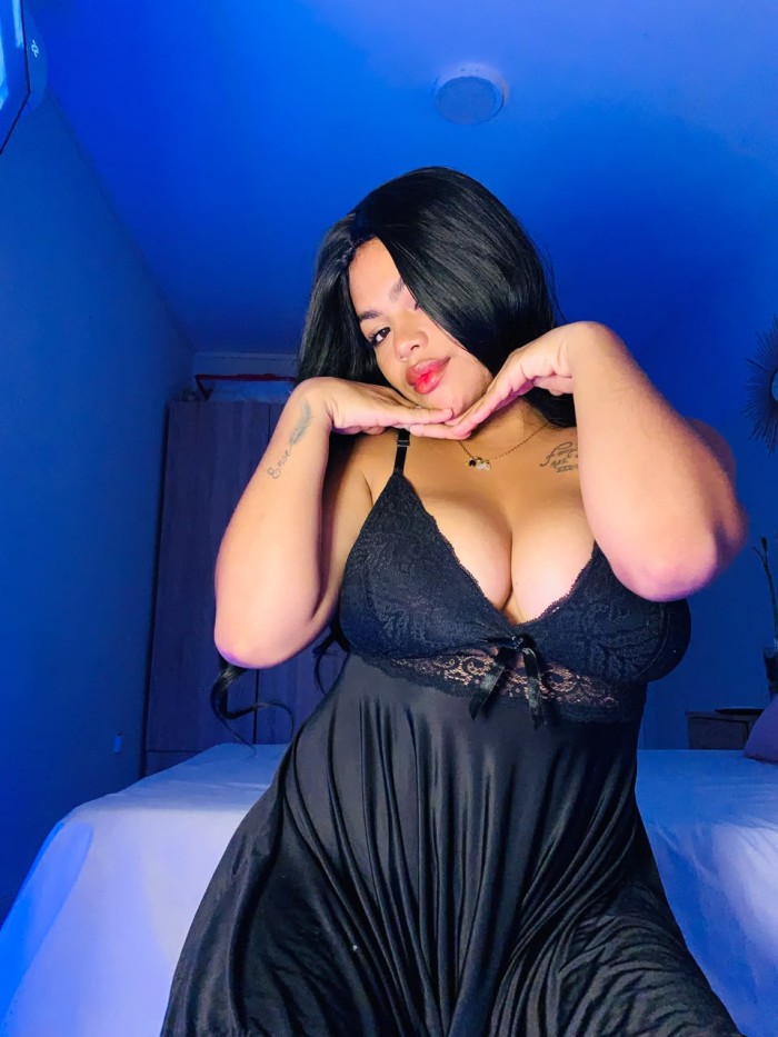 Cata novedad toda una potra en la cama