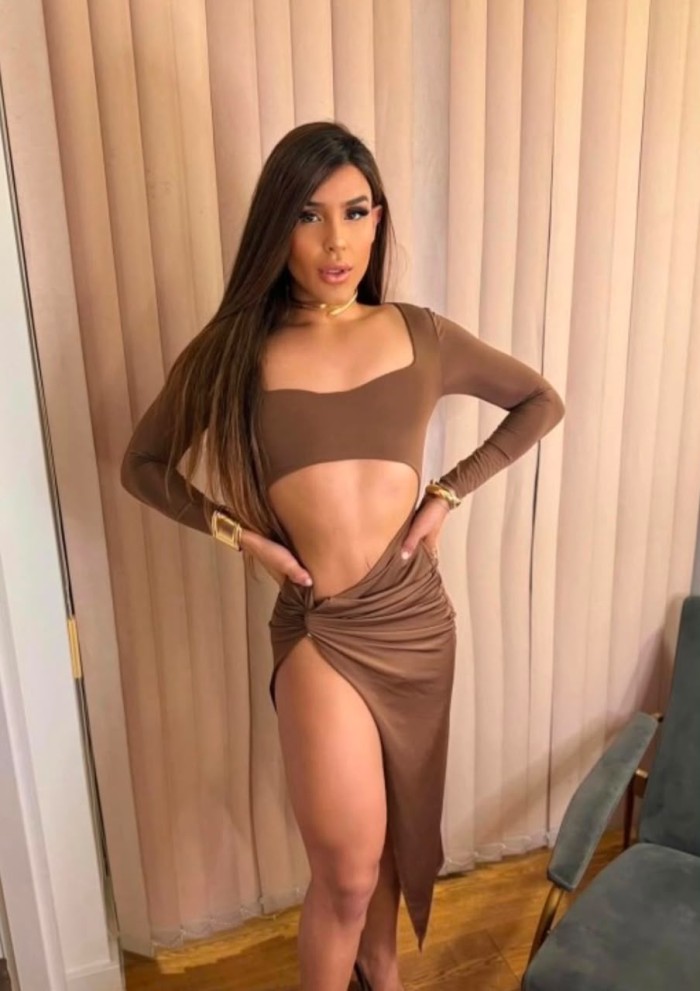 ENCANTADORA TRANS LATINA EN GIJON FIESTERA 24HORA