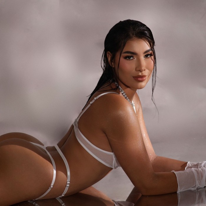 NOVEDAD EN USERA SEXO ARDIENTE FIESTERA