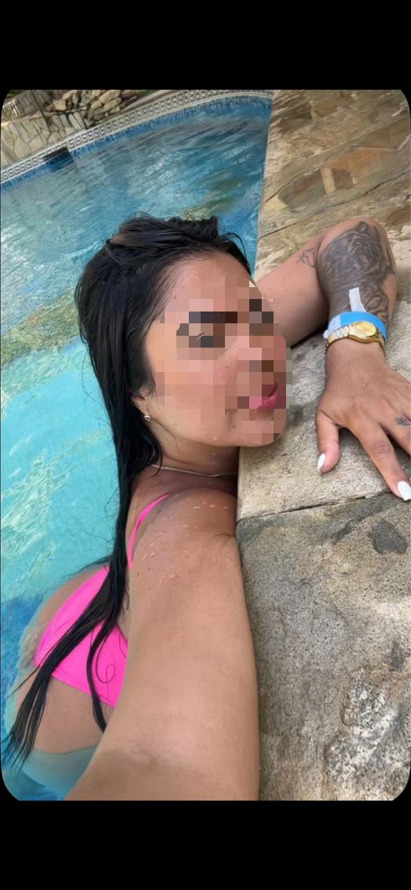 SOY CARLA, VENEZOLANA DISCRETA Y ARDIENTE