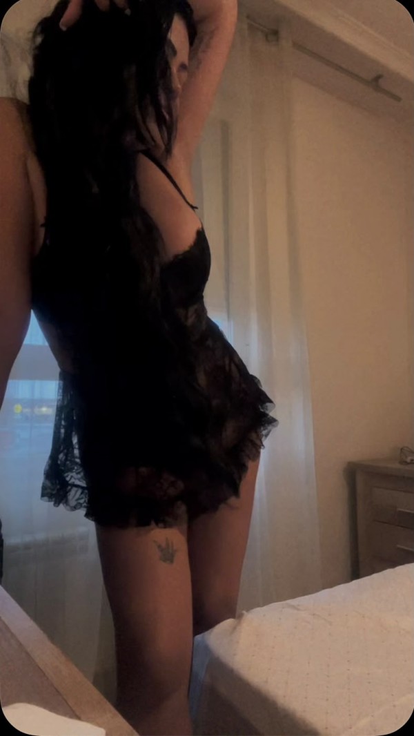 SOY CARLA, VENEZOLANA DISCRETA Y ARDIENTE