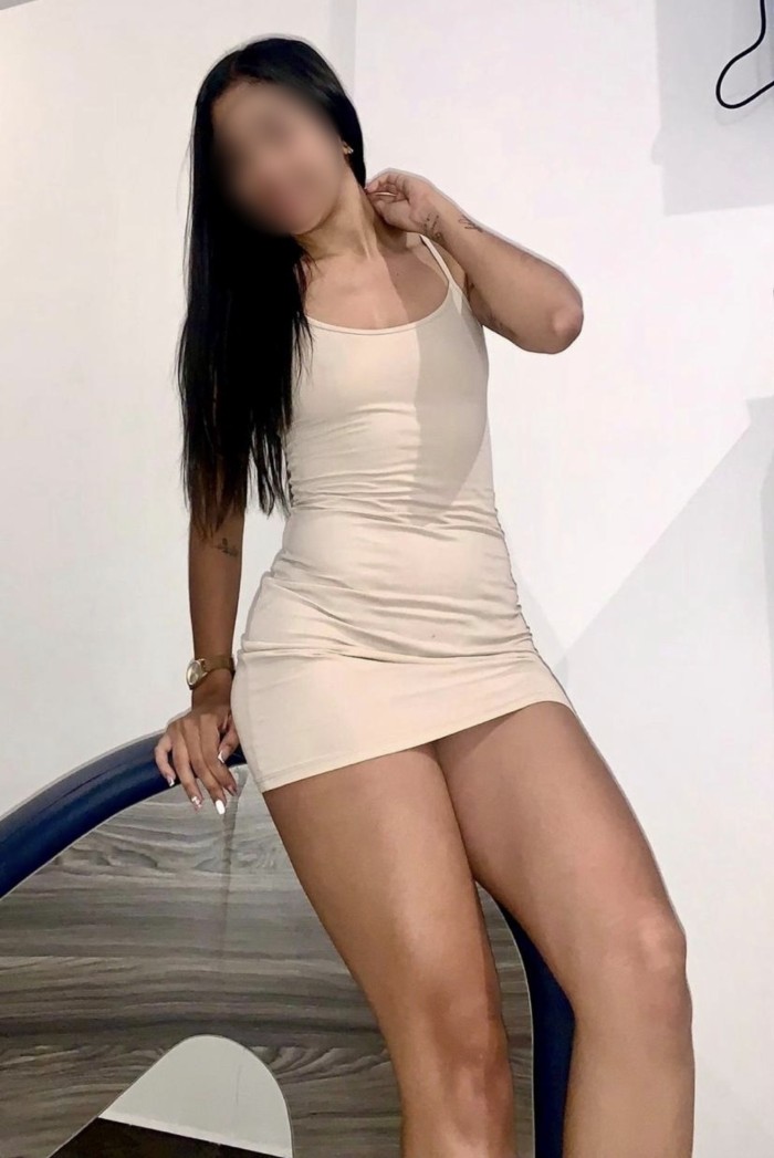Colombiana jovencita muy bonita en Colmenar Viejo