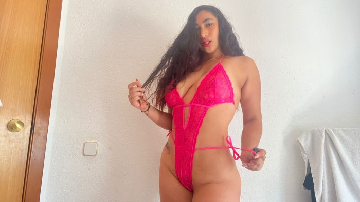 Evelyn – Colombiana joven y encantadora en Tarragona