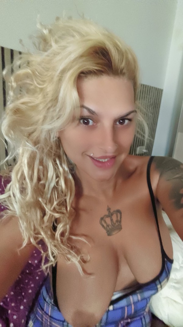 Mistress victoria número 1 sin límite sexo a pelo natural coño y culo