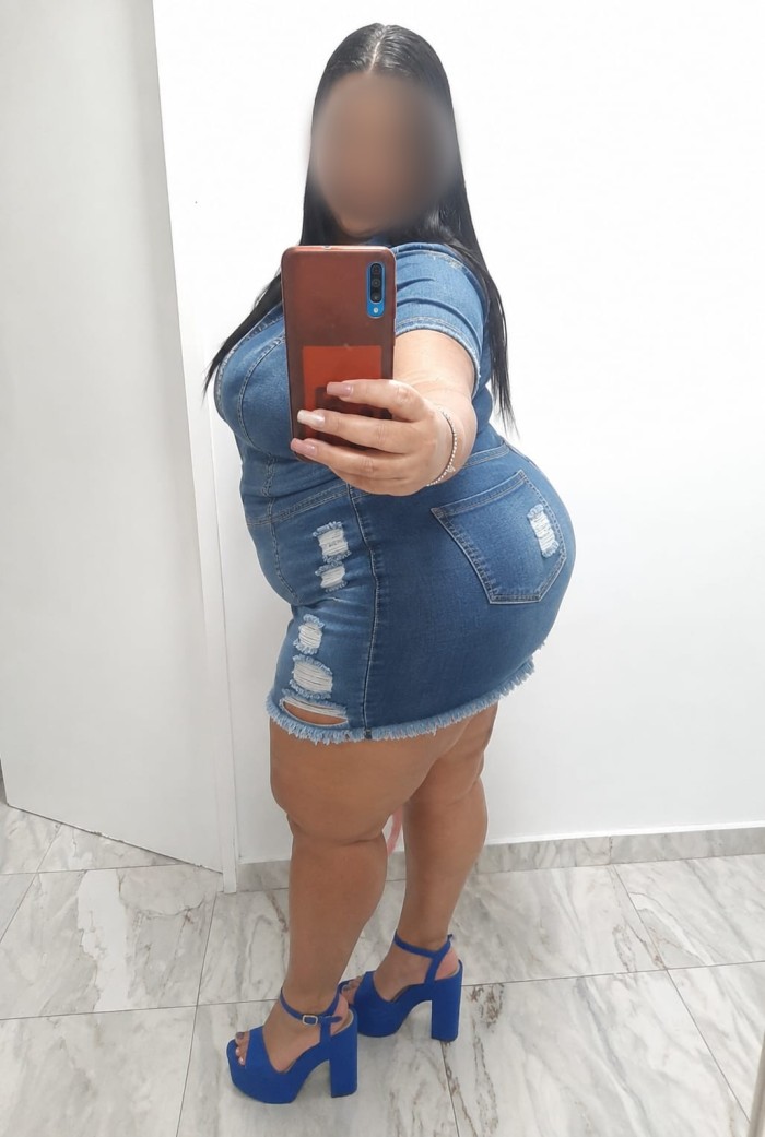 CACHONDA LUJURIOSA ENTREGADA DESEOSA DE PLACER