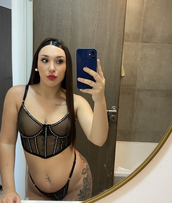 NIkol 23 años JOVENCITA  FIESTERA COMPLACIENTE 100% real sin engaño
