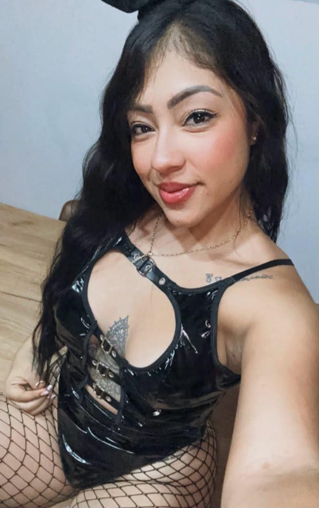 BELLEZA LATINA TODA UN  VOLCAN