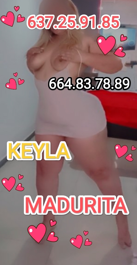 La crush madura perfecta para tu perversión .