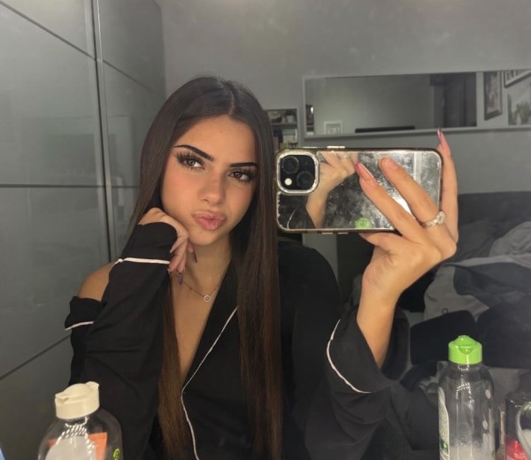 Ángela / 19 añitos / Masajes eroticos