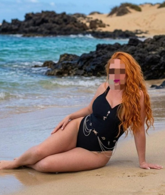 EXCLUSIVA MUJER DIOSA COMPLACIENTE PARA DISFRUTAR
