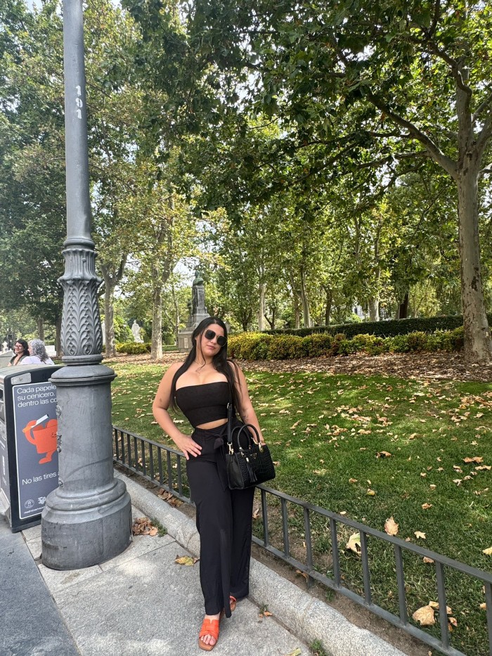 CON UNOS MOVIMIENTOS SENSUALES 691734645