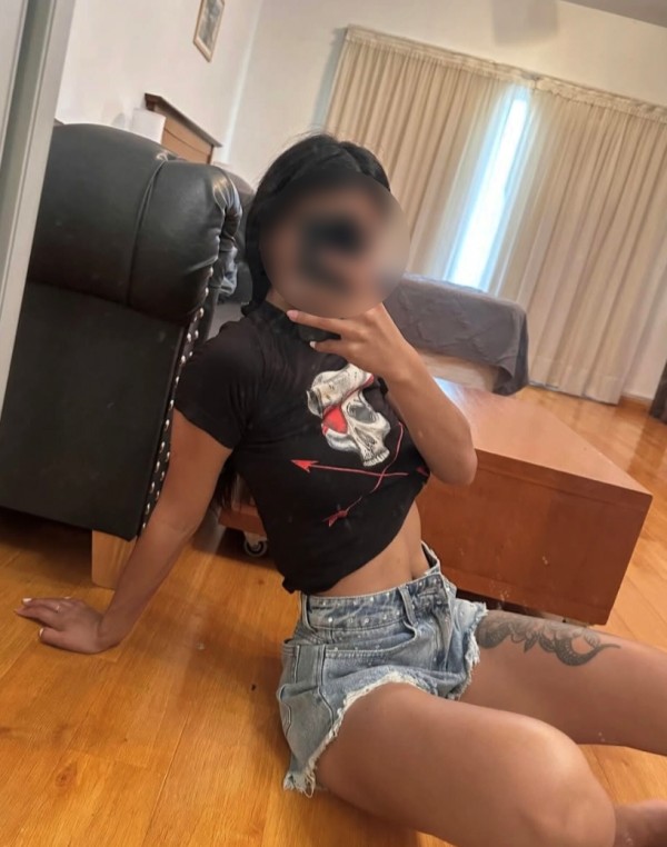 MORENITA CACHONDA