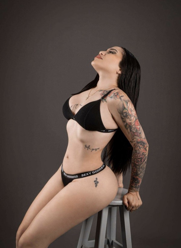 DISPONIBLE YA EN CHICA HERMOSA CON EL CUERPO