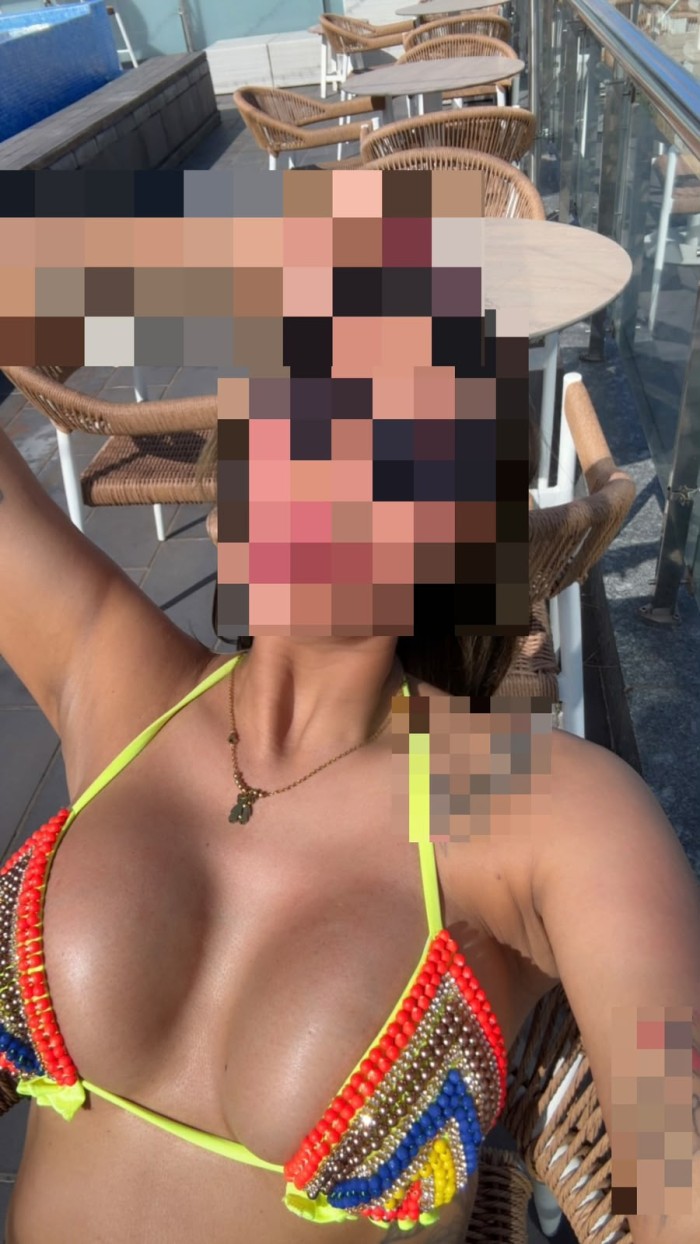 QUITAME MIS TANGUITAS CON LA BOCA ESTOY CALIENTE