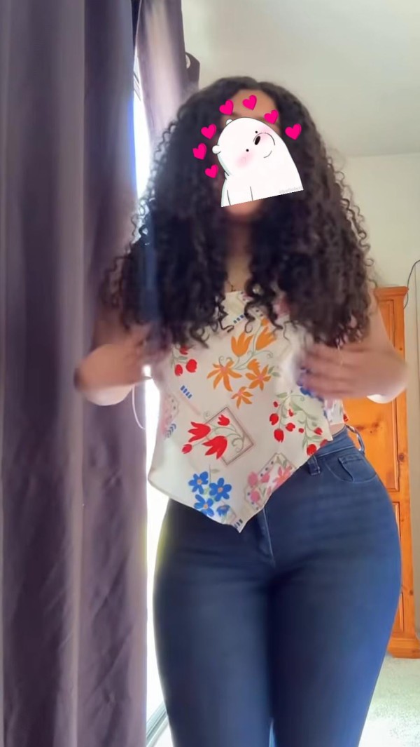 DELICIOSA IMPLICADA MORBOSA DESEOSA DE PLACER
