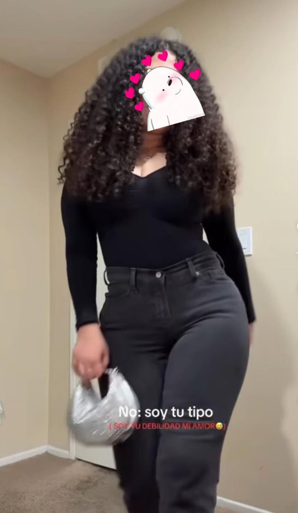DELICIOSA IMPLICADA MORBOSA DESEOSA DE PLACER