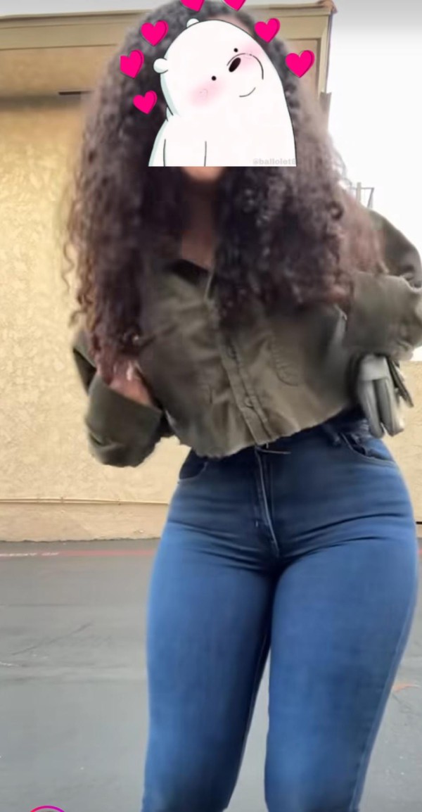 DELICIOSA IMPLICADA MORBOSA DESEOSA DE PLACER