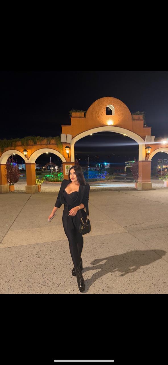 SALOME, Colombiana jovencita espectacular en el centro de Alicante