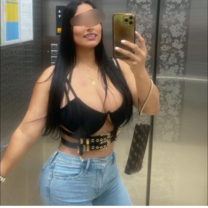 Cachonda con ganas de sexo