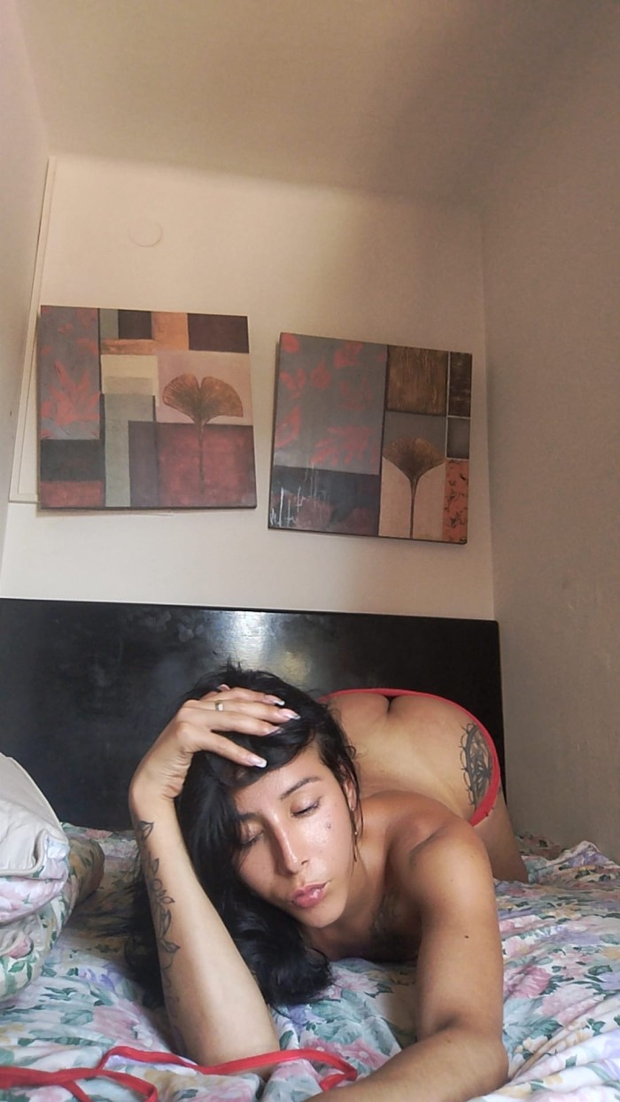 Deslumbrante trans, Morenaza llena de encanto, Agr