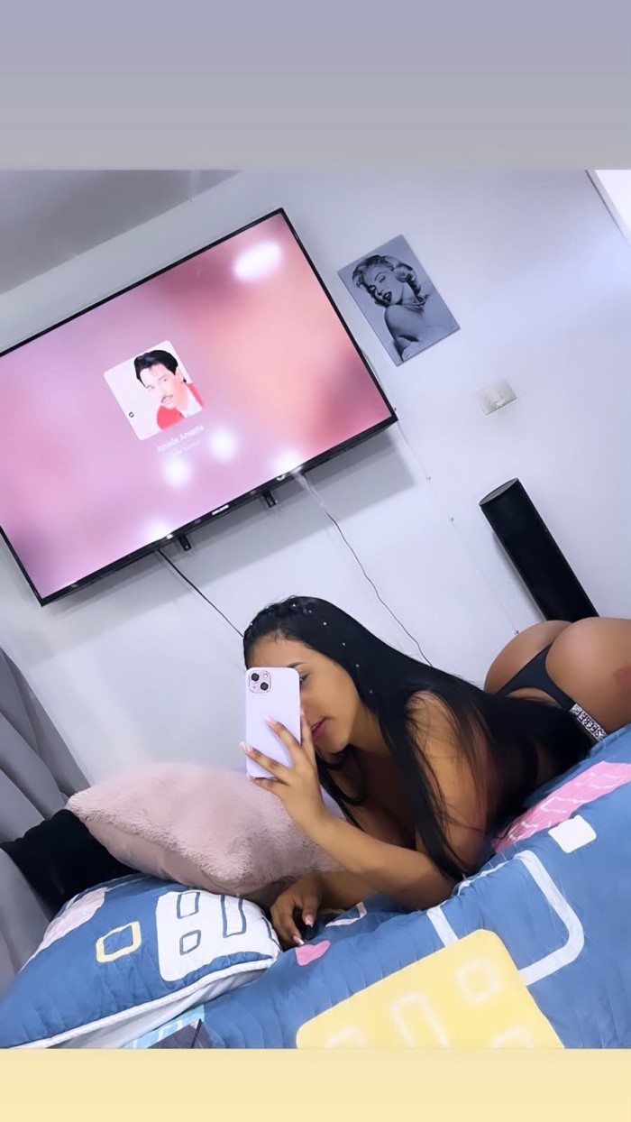 LLENAME DE TODO TU PLACER LATINA ARDIENTE DE LUJO