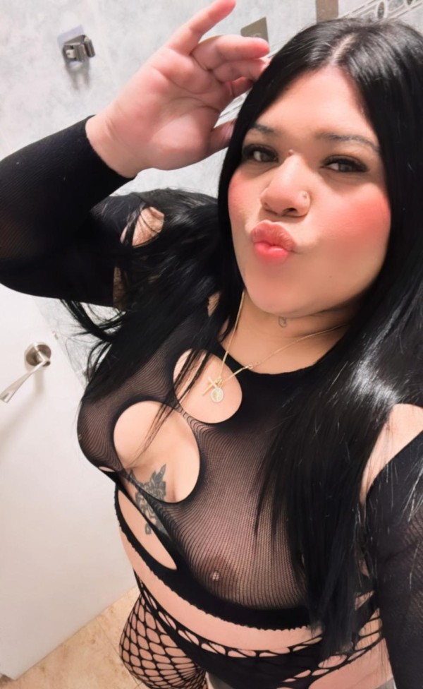632682972, pasión y deseo esperando por ti  en los abrigos