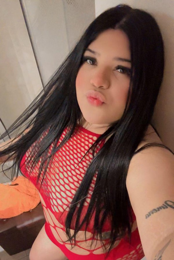 632682972, pasión y deseo esperando por ti  en los abrigos