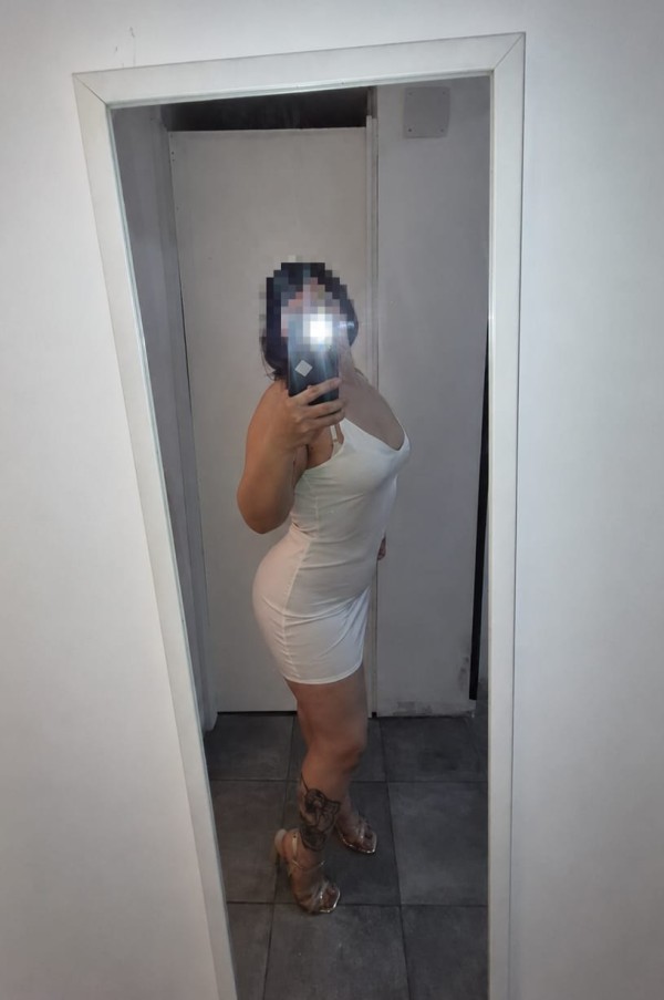 IMPLICADA EN MI CAMA. SALIDA 605566178