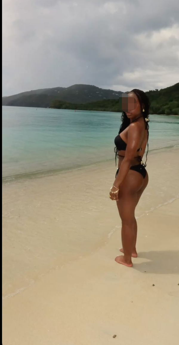 De paso por pocos días en León morena guapa y ardiente