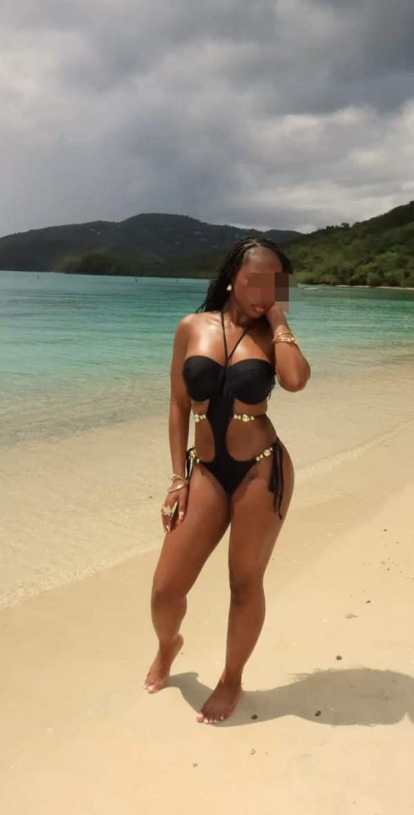 De paso por pocos días en León morena guapa y ardiente