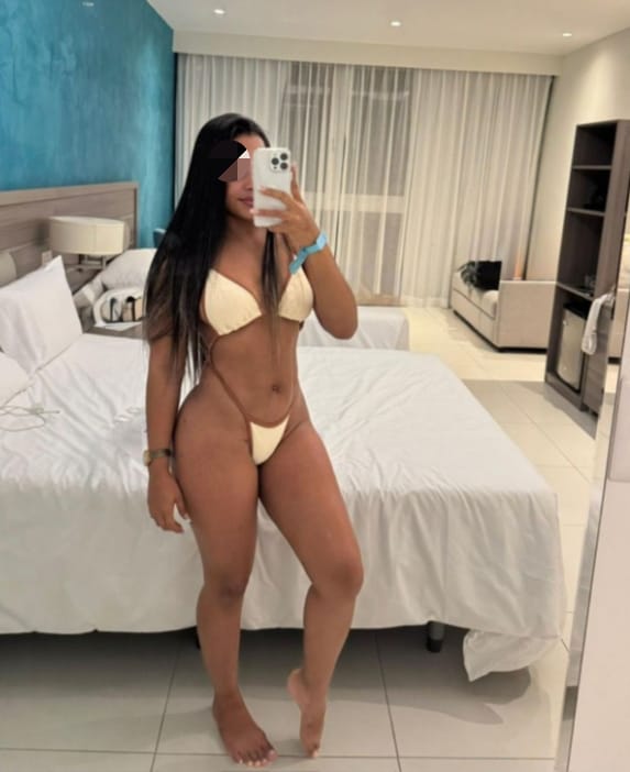 EN SANTIAGO DE COMPOSTELA SENSUAL MORENAZA CACHOND