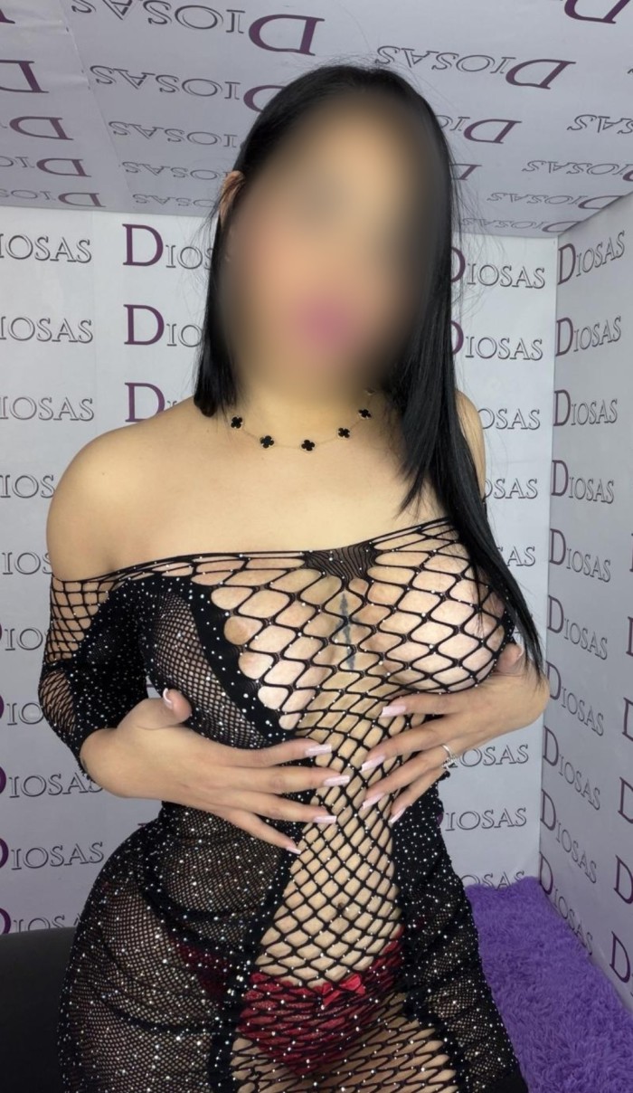 LATINA EXPLOSIVA, JUGUETONA Y SUPER CALIENTE